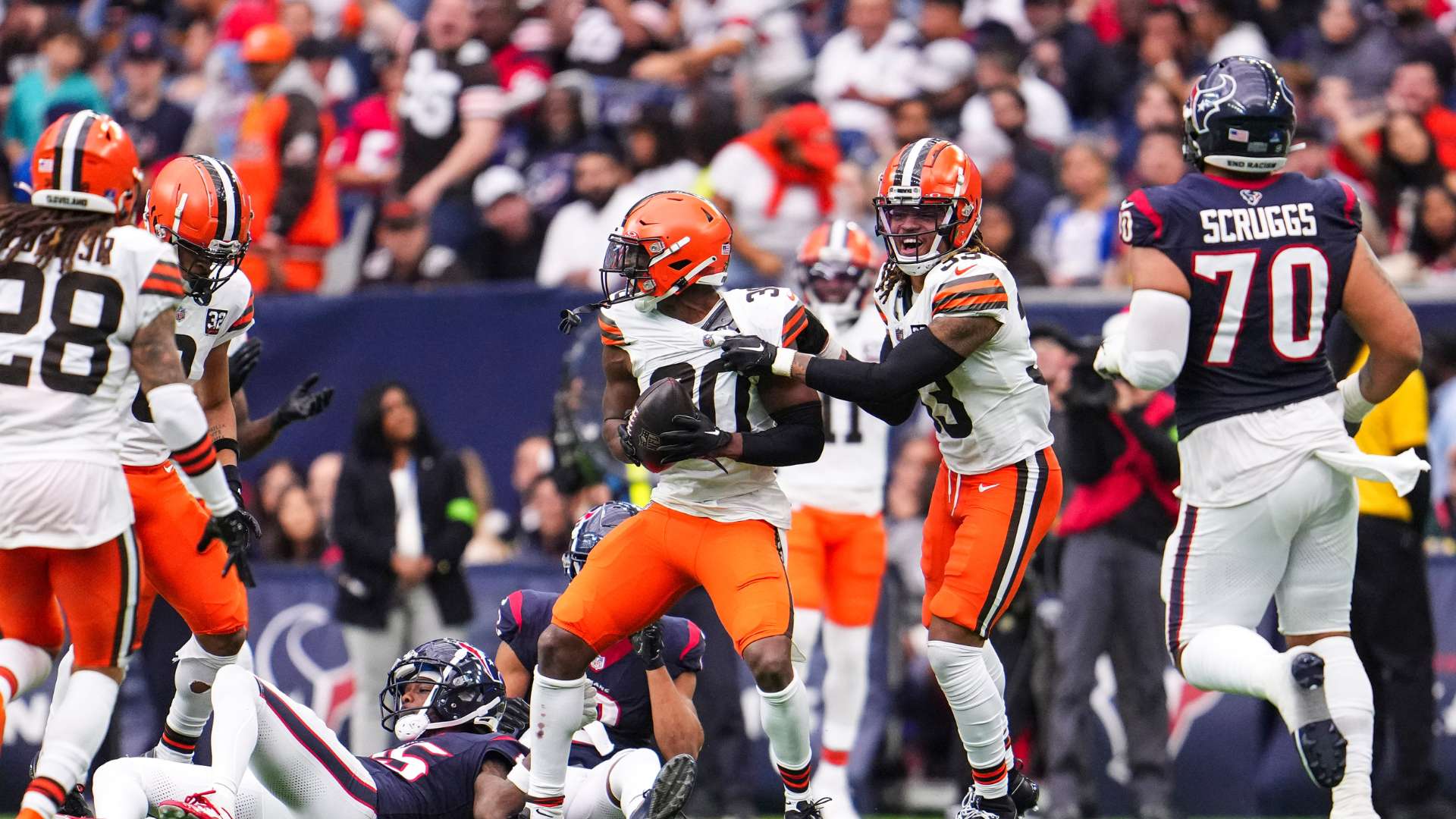 着观众的目 着观众的目